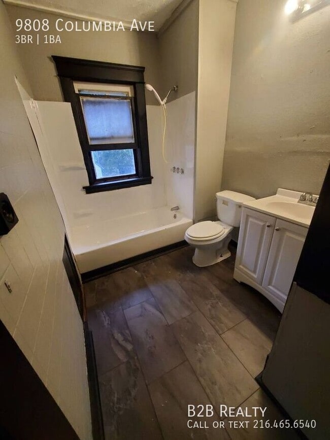 Foto del edificio - 9808 Columbia Ave