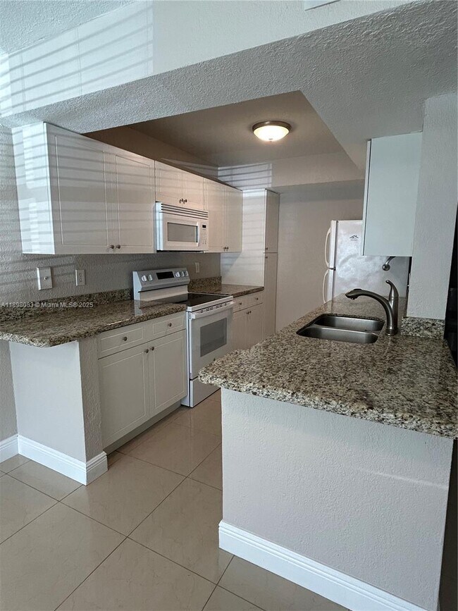 Building Photo - 15581 SW 104th Terrace