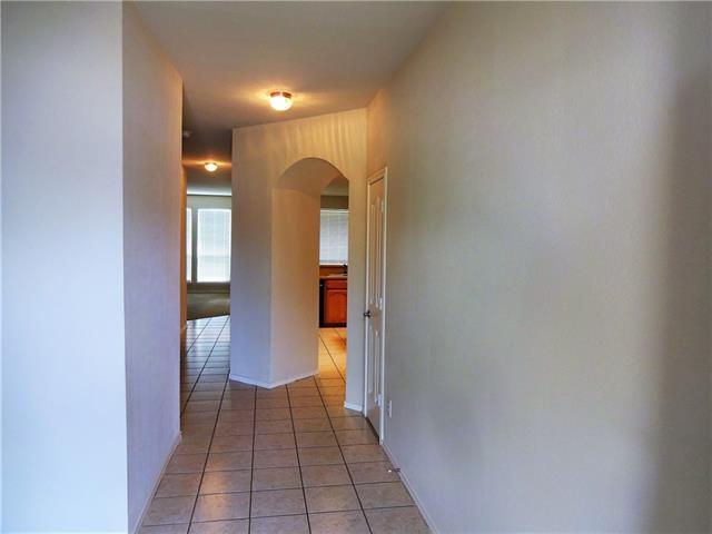 Building Photo - 6037 Horse Trap Dr