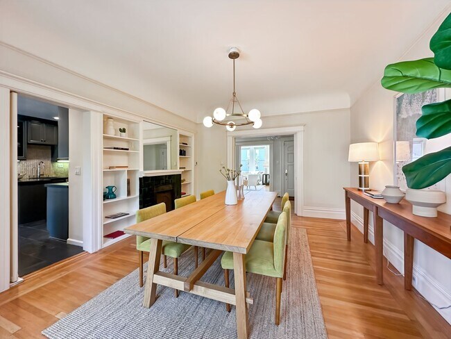 Building Photo - Beautiful 4BR+/3.5BA Edwardian Single-Fami...