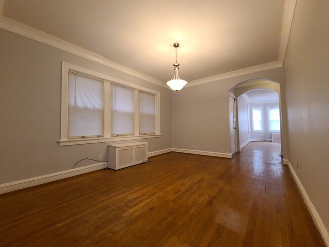 Dining Room - 8815 S Justine St