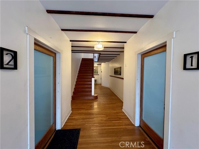 Building Photo - 1216 N Kenmore Ave