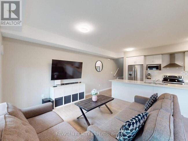 Building Photo - 107 Westra Dr