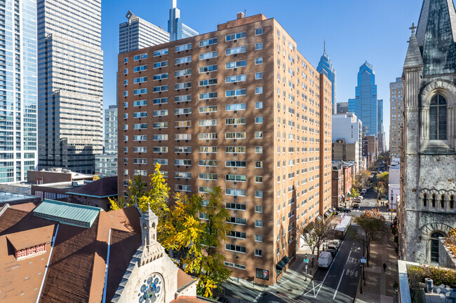 Building Photo - River West Condominiums