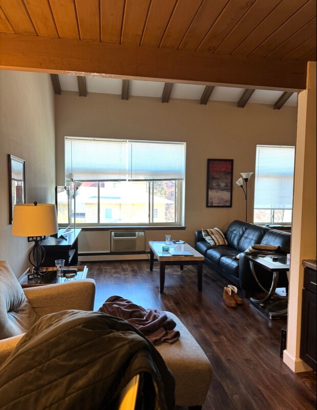 Foto del edificio - 2131 N Summit Ave