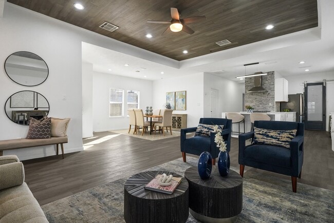 Building Photo - 304 Milby St