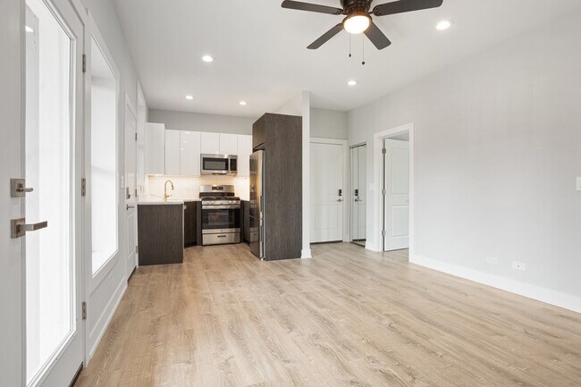 Foto del edificio - 1243 W Morse Ave