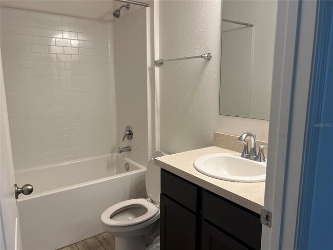 Building Photo - 547 Pinecrest Loop