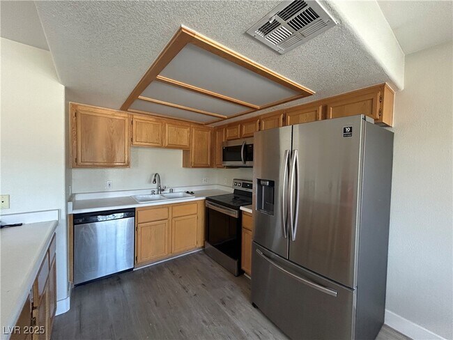 Foto del edificio - 8410 Eldora Ave