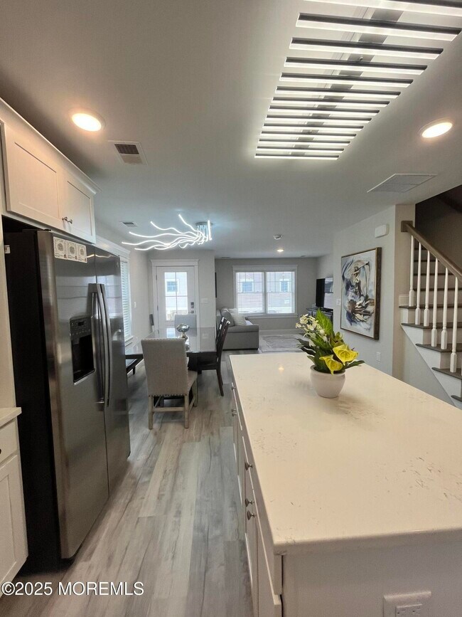 Building Photo - 16 Elder St