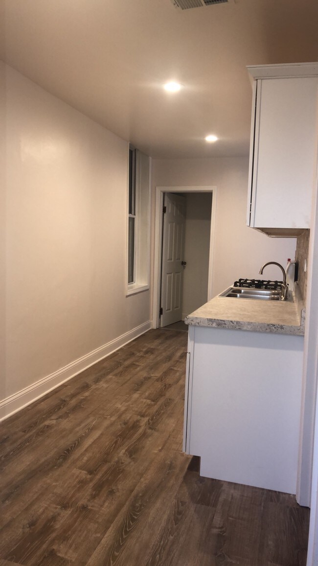 719 N Willard Ct Unit 1, Chicago, IL 60642 Apartment for Rent in