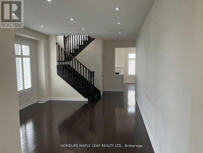 Building Photo - 14 Nightland Ct