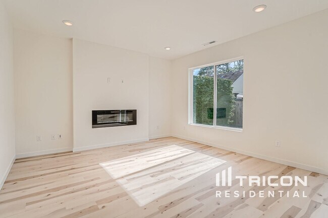 Foto del edificio - 10228 Whitman Ave SW