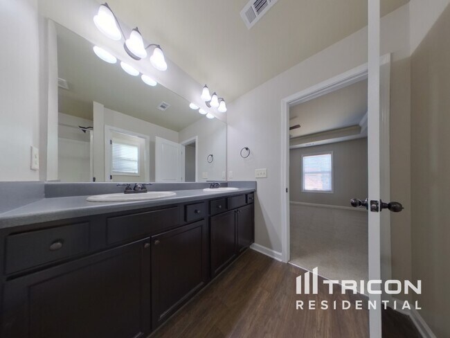 Foto del edificio - 1334 Trailridge Way
