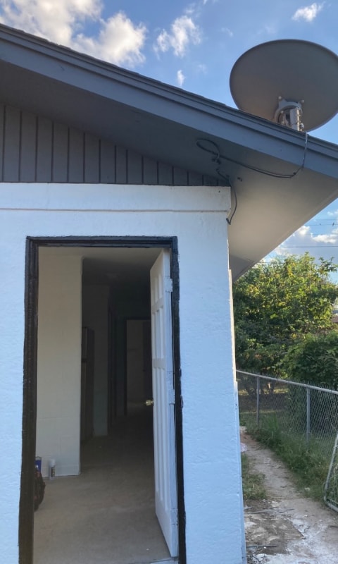 Foto del edificio - 906 E Lucas Ave