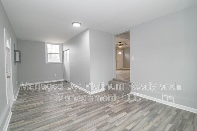 Foto del edificio - 305 Bellamy Lane