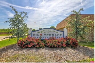 Building Photo - Pine Terrace