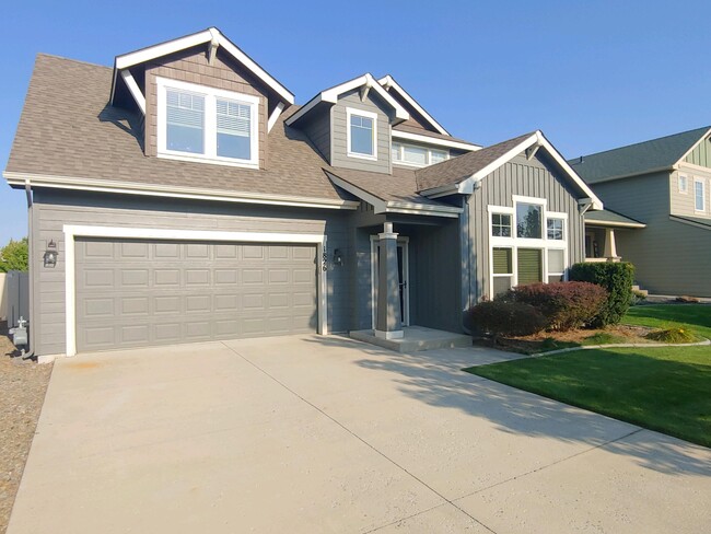 Building Photo - 1826 N Meyers Rd