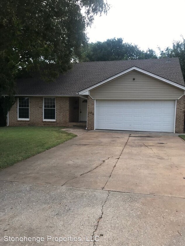 Foto principal - 2809 Willow Creek Dr