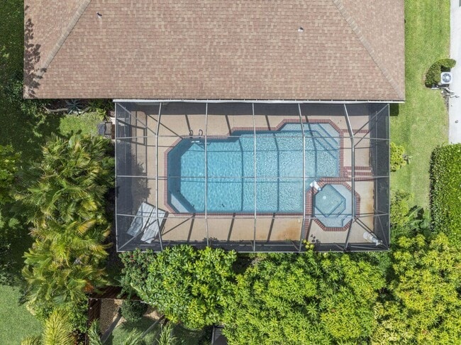 Foto del edificio - 13679 Callington Dr