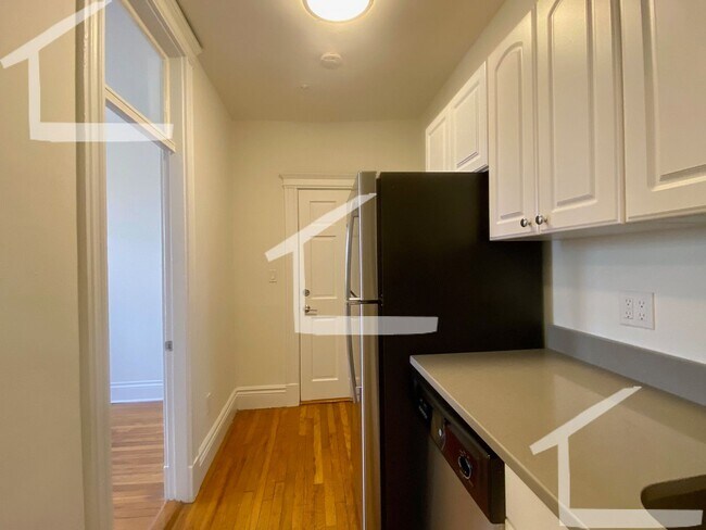 Building Photo - Renovated Allston 2 Bed