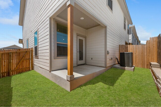 Foto del edificio - 7536 Briarwood Pass