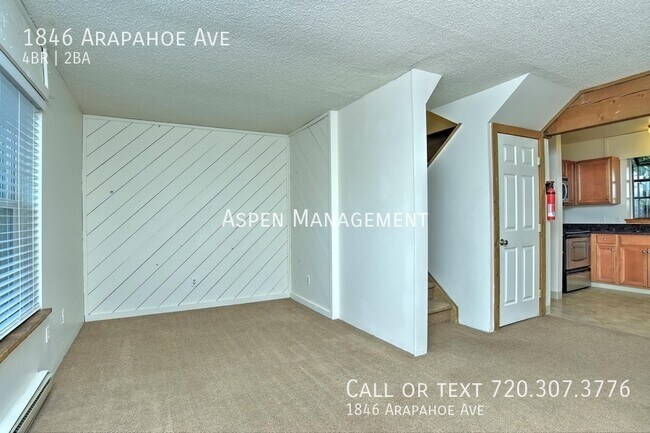Foto del edificio - FALL PRE-LEASE 4bed/2bath End-Unit Townhou...