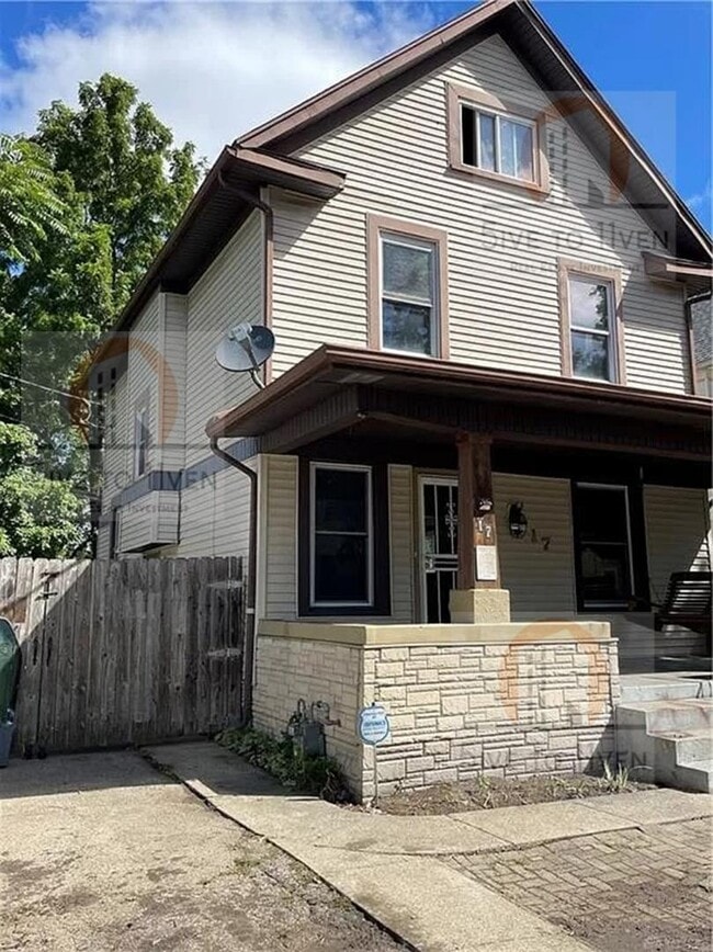 Foto del edificio - 17 Lucerne Ave