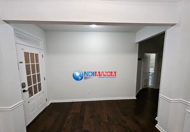Foto del edificio - Spacious, open floor plan home in a very c...