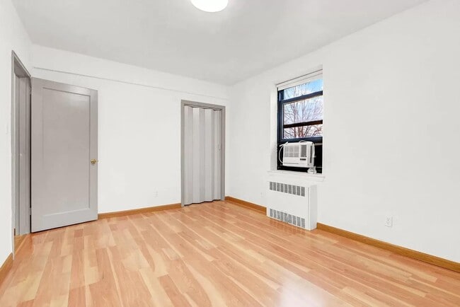 Foto del edificio - 138-12 28th Rd
