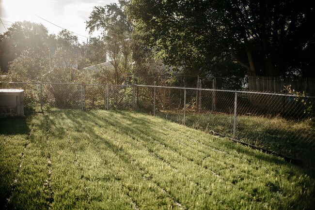 Foto del edificio - 352 S Catherine St