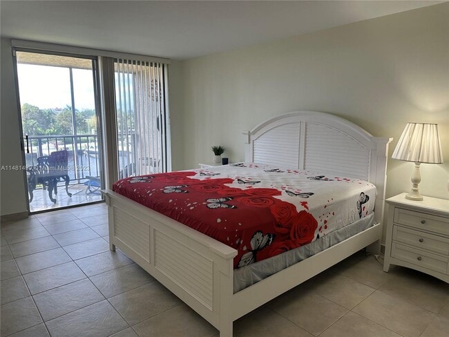 Building Photo - 601 Three Islands Boulevard