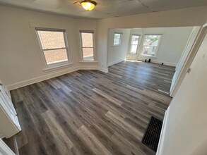 Building Photo - 2408 W High St