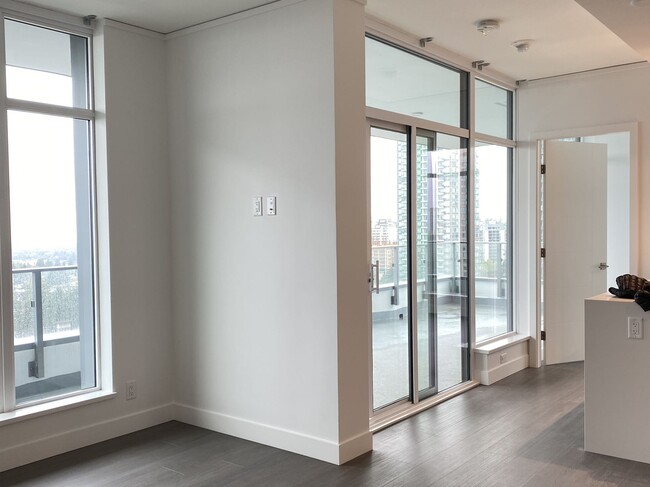 Building Photo - 6511 Sussex Av