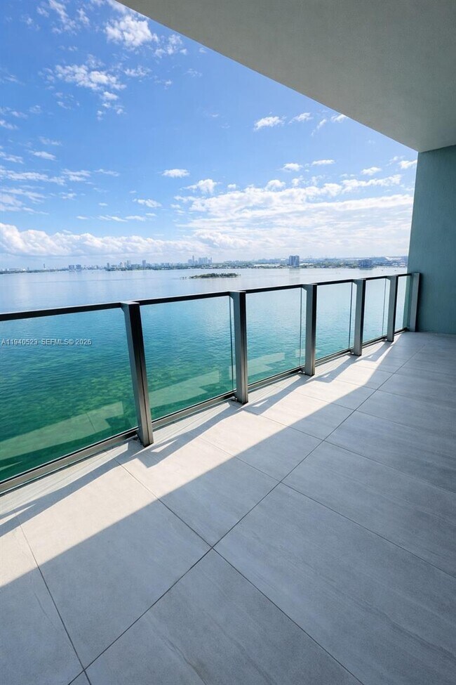 Foto del edificio - 2900 NE 7th Ave