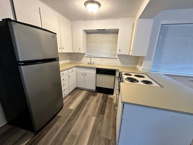 Foto del edificio - 1611 N 175th St