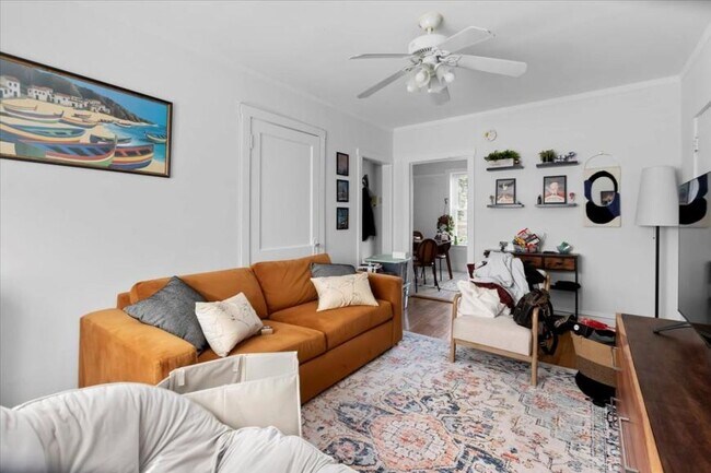 Foto del edificio - 1 bedroom in Chicago IL 60657
