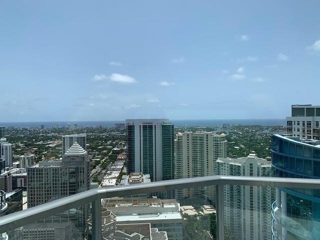 Foto del edificio - 100 E Las Olas Blvd