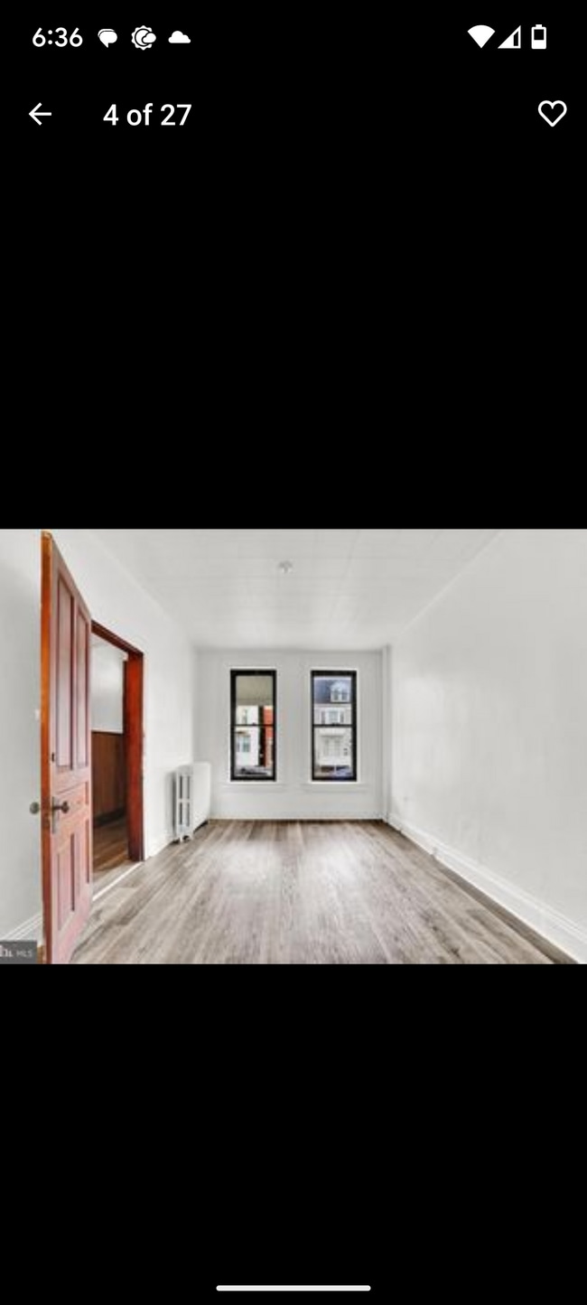 Room 1 - 153 W Jackson St