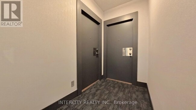 Building Photo - 4070-4070 Confederation Pkwy