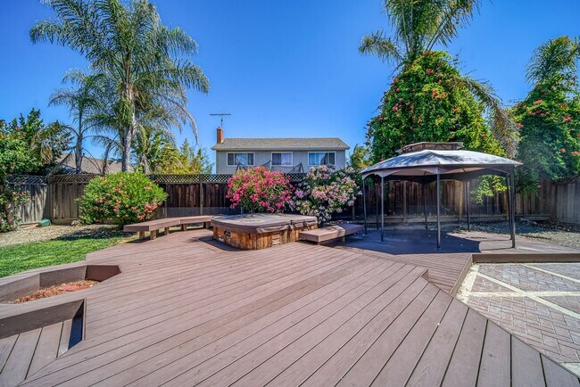 Foto del edificio - 35216 Wycombe Pl