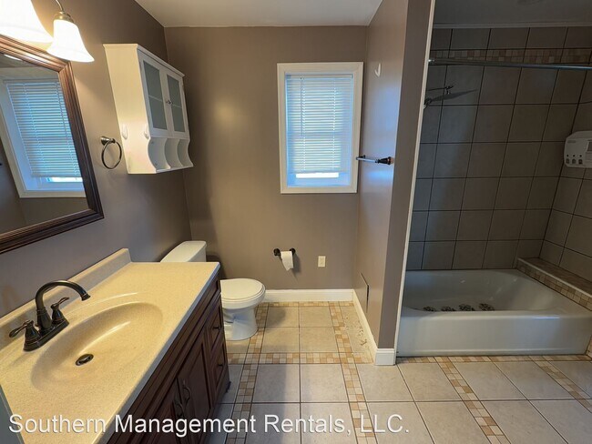 Foto del edificio - 4 br, 1 bath House - 14803 Mount Olivet Road