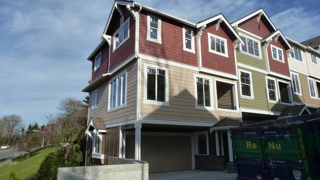 Foto del edificio - 105 118th Ave SE