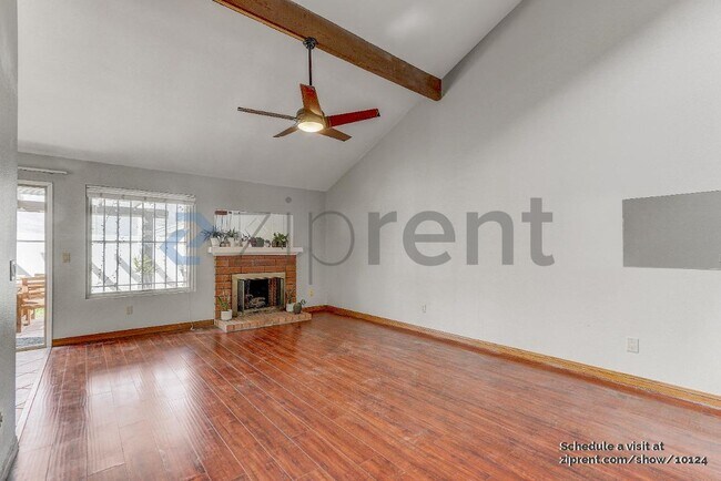 Foto del edificio - 7104 Cottington Ln