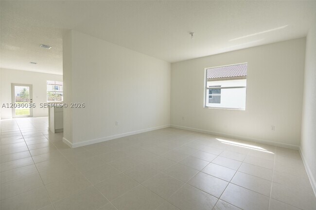 Foto del edificio - 2485 SE 29th Dr