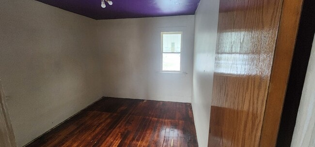 Building Photo - 1 bed 1bath home