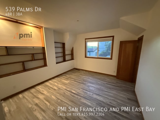 Building Photo - 539 Palms Dr