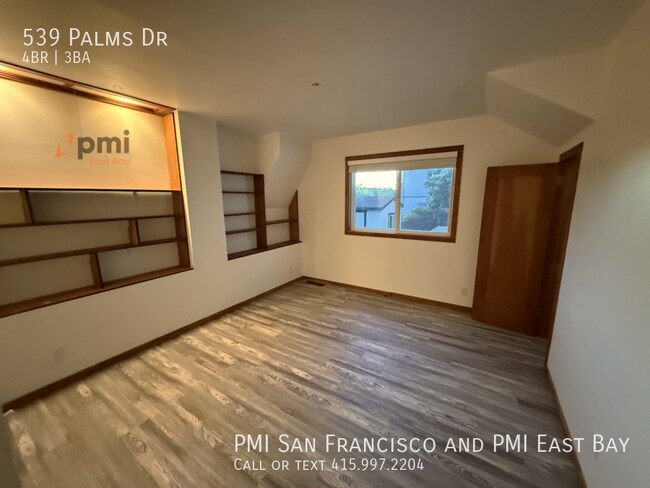 Foto del edificio - 539 Palms Dr