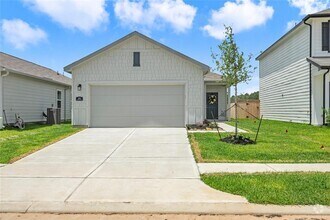 Building Photo - 3715 Golden Lily Ln