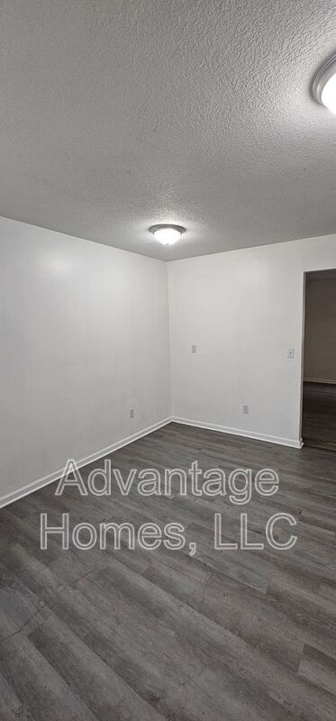Foto del edificio - 702 N 70th St
